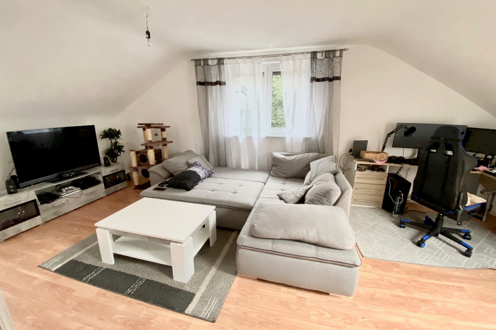 2 ZiWe mit Balkon Kamin in 88250 Weingarten