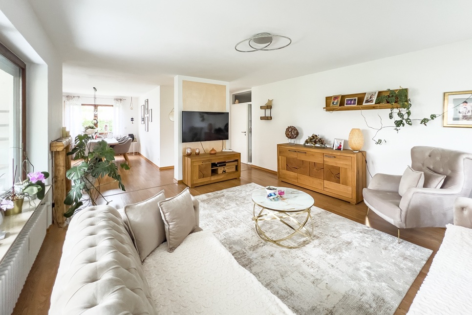 4ZimmerWohnung mit Terrasse und Garten